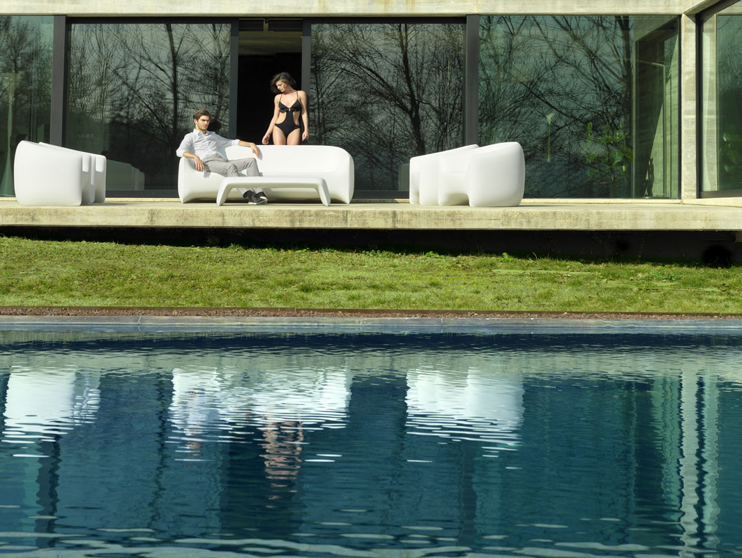 blow-table-vondom-core-furniture-lifestyle-1