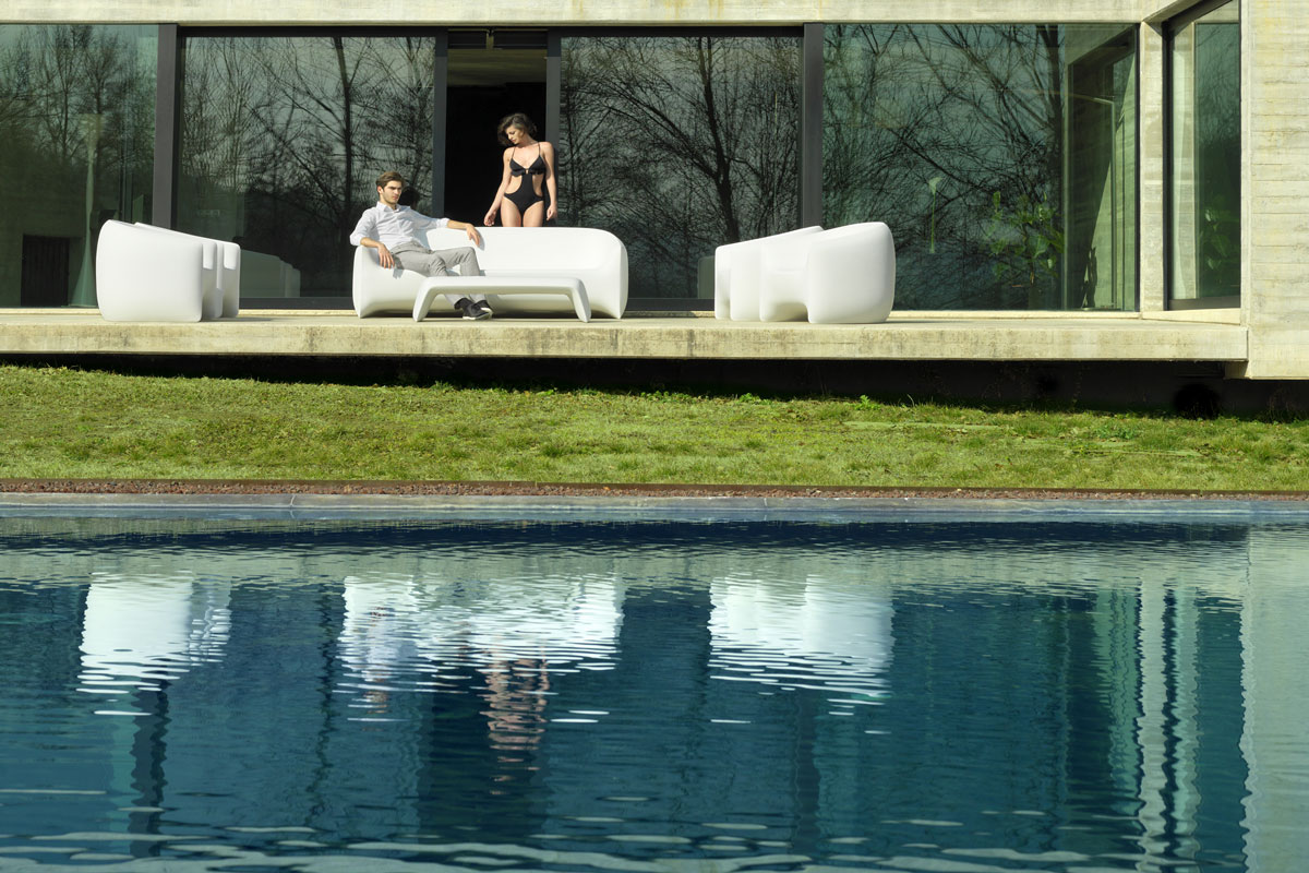 blow-table-vondom-core-furniture-lifestyle-1