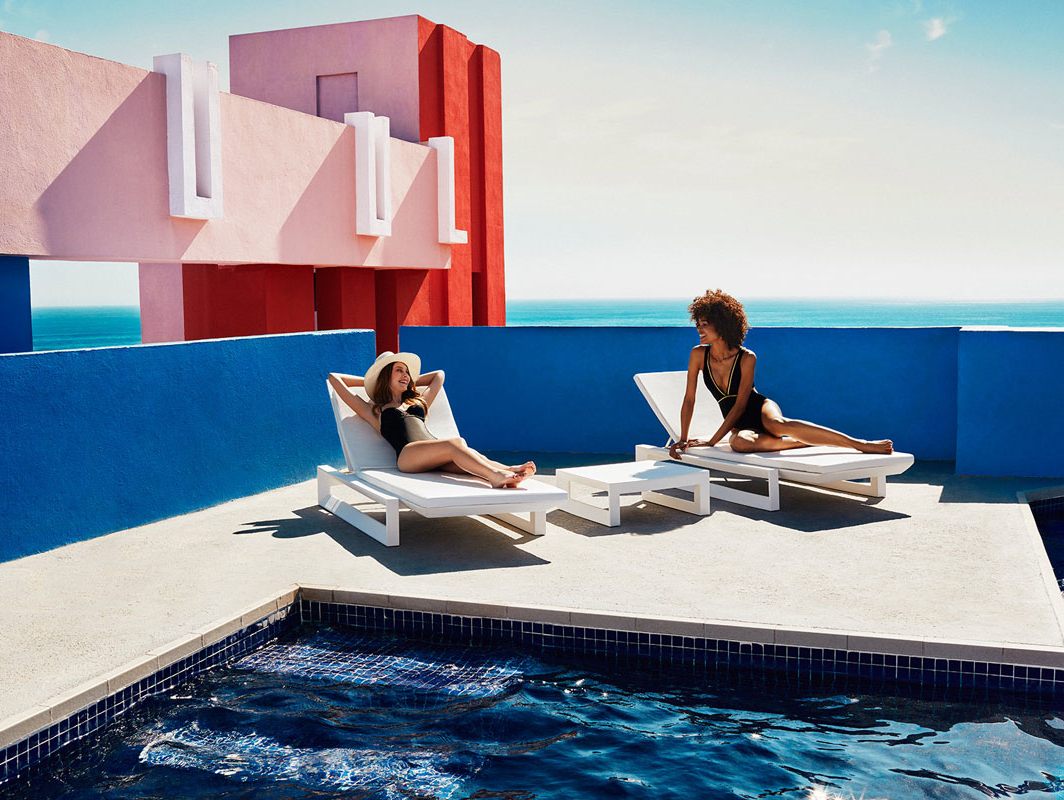 frame-sun-lounger-vondom-core-furniture-lifestyle-2