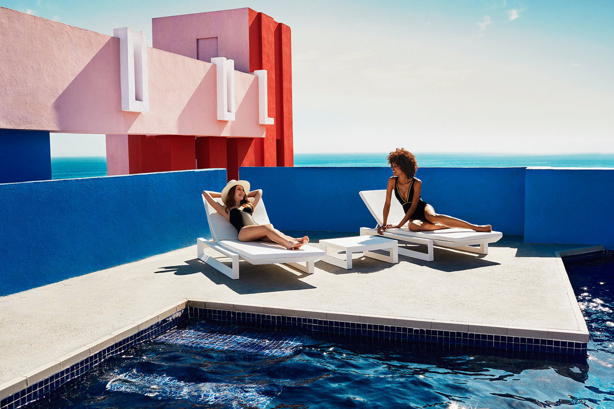frame-sun-lounger-vondom-core-furniture-lifestyle-2