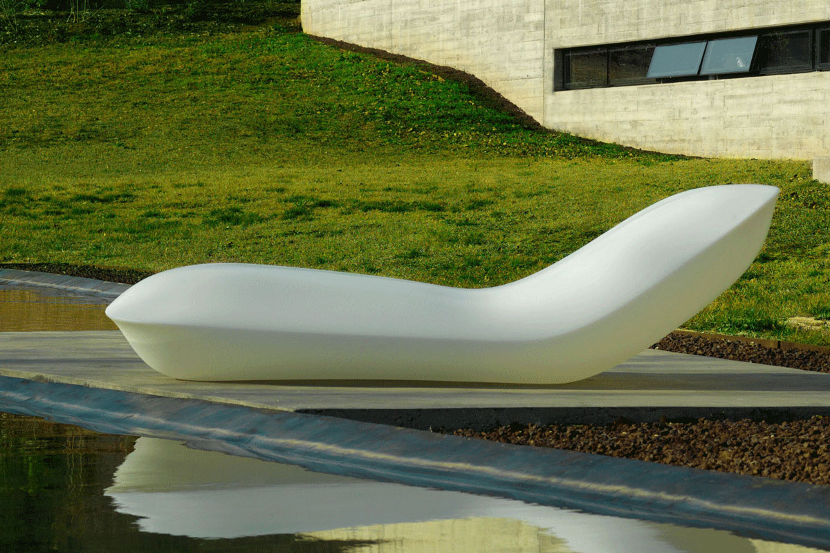 pillow-vondom-core-furniture-lifestyle-2
