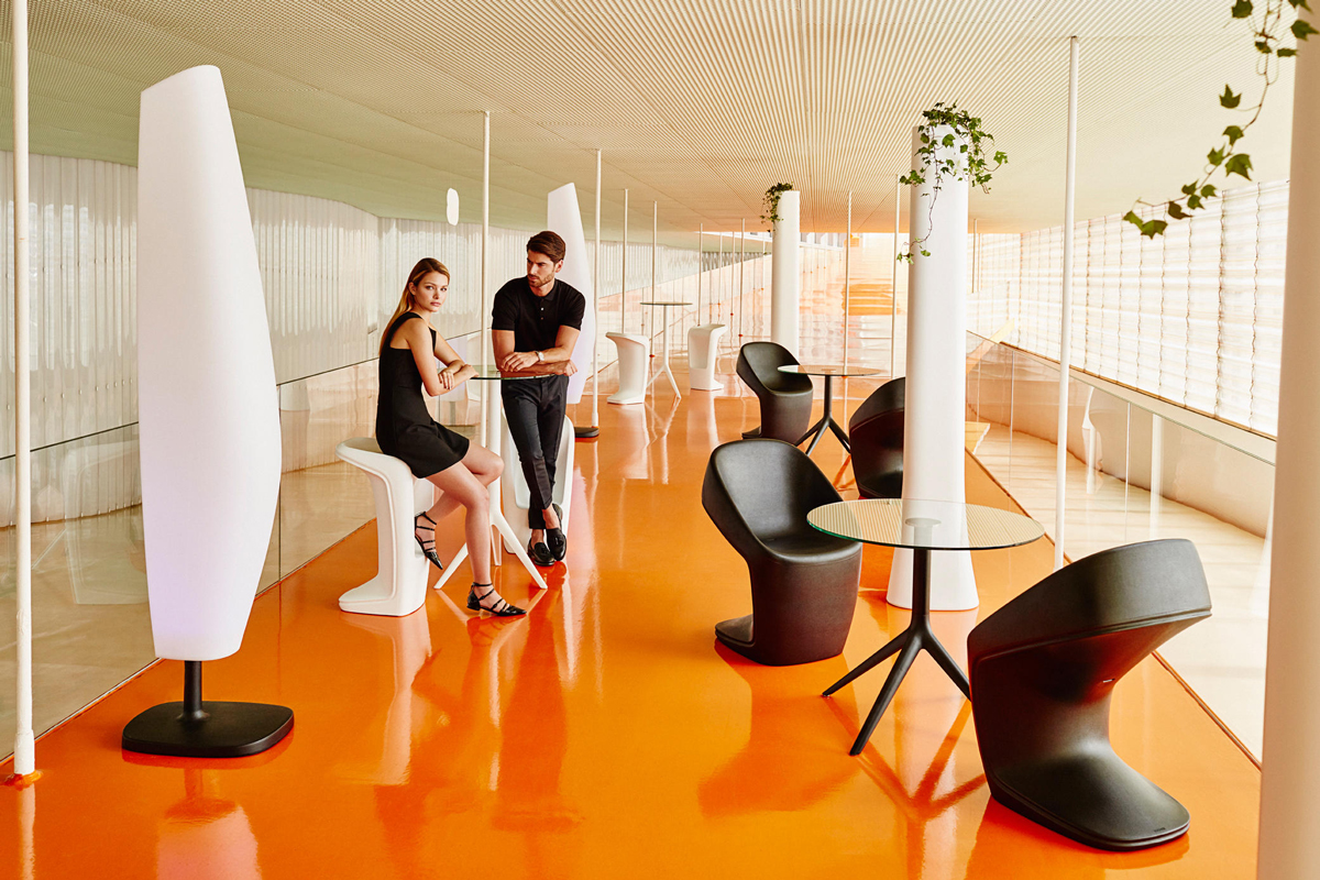ufo-dining-chair-white-vondom-core-furniture-lifestyle-2