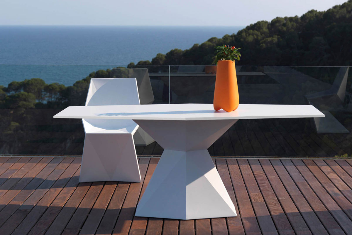 vertex-chair-vondom-core-furniture-lifestyle-3