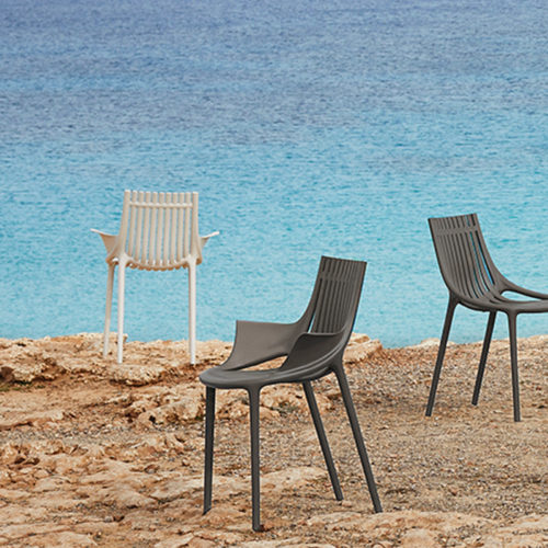 The Ibiza armchair by Vondom in use.