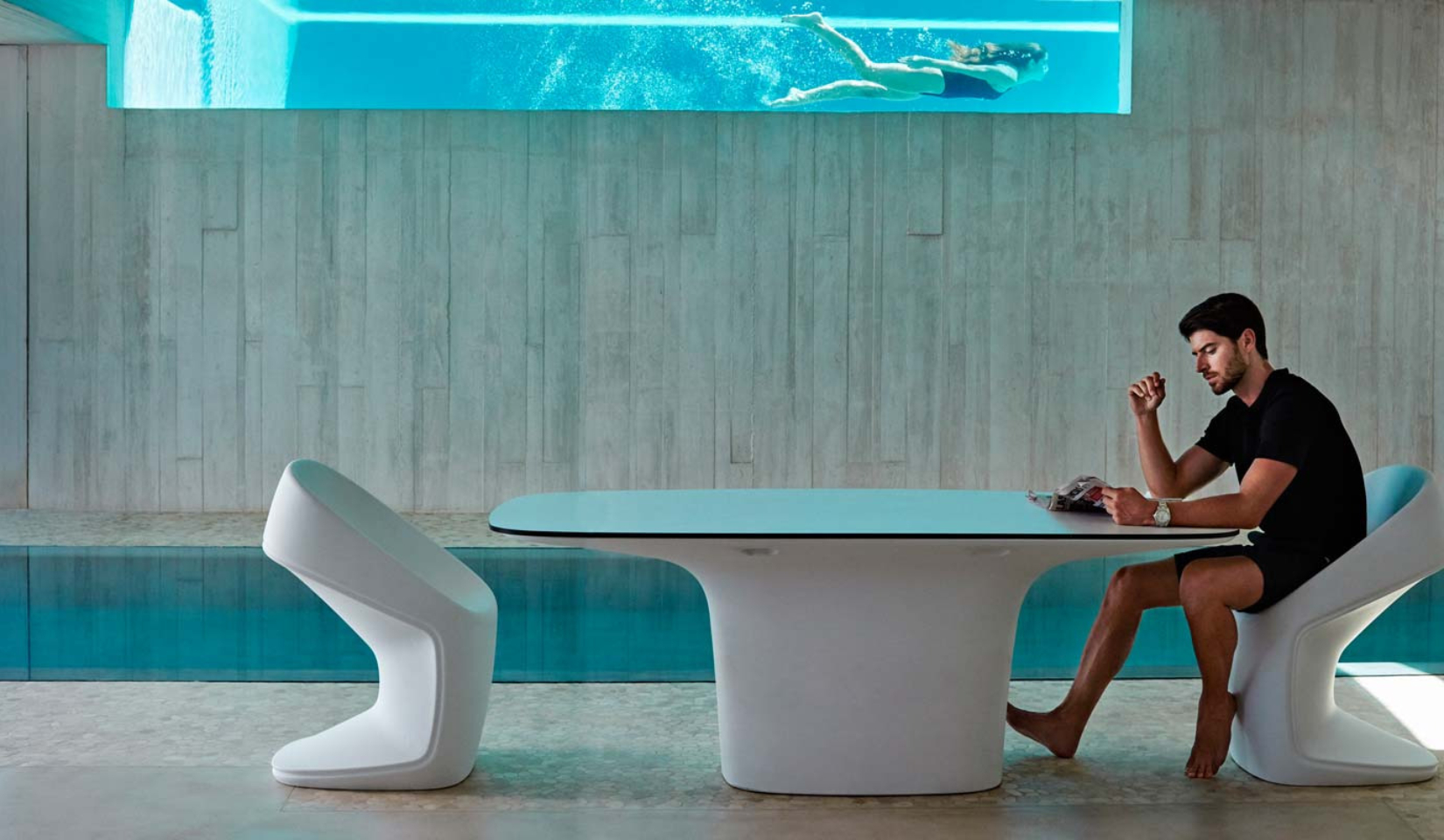 vondom_ufo_dining_table_2_corefurniture