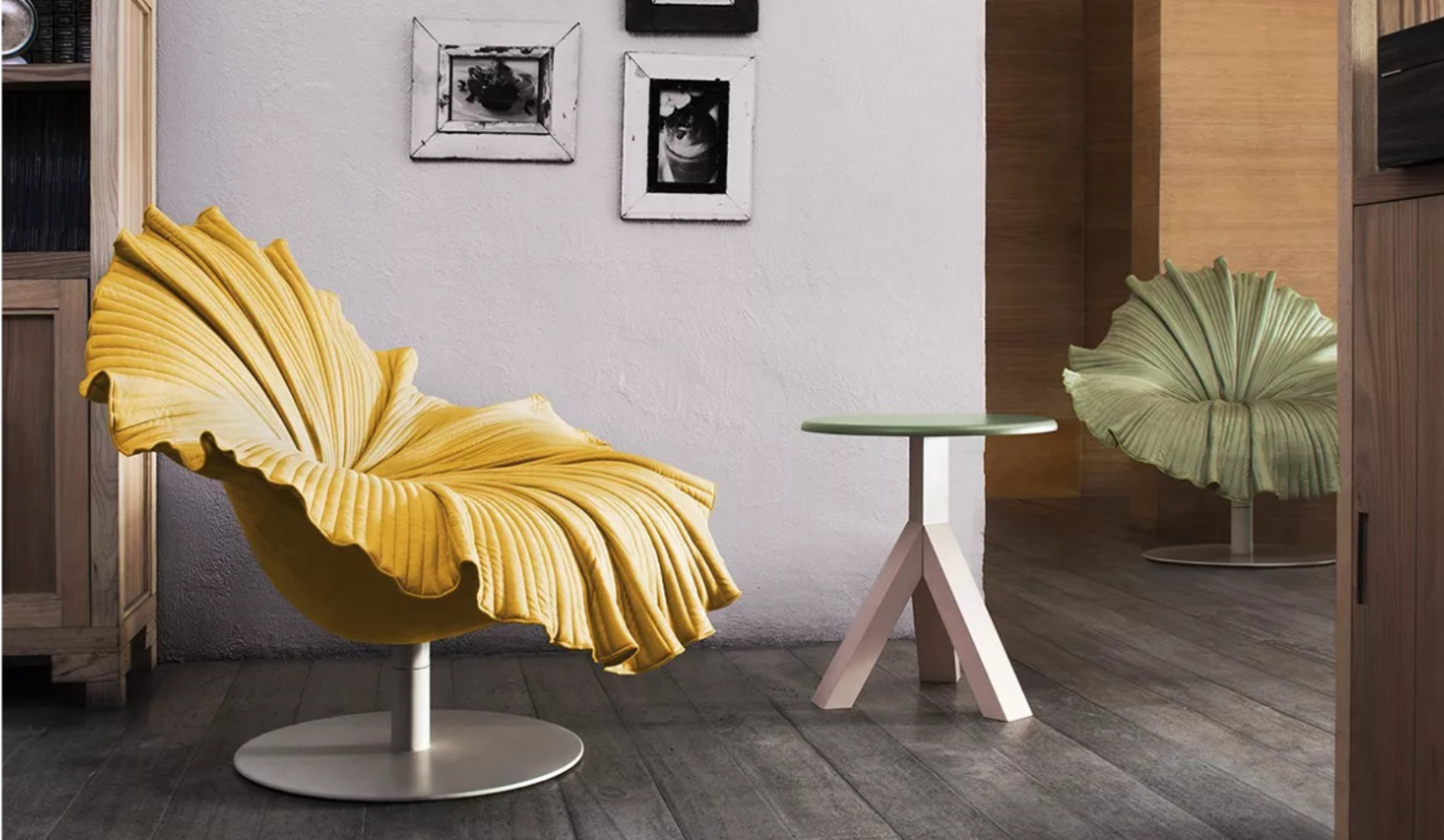 kenneth_bloom_easy_armchair_lifestyle_corefurniture_online