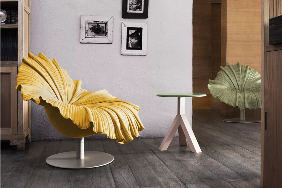 kenneth_bloom_easy_armchair_lifestyle_corefurniture_online