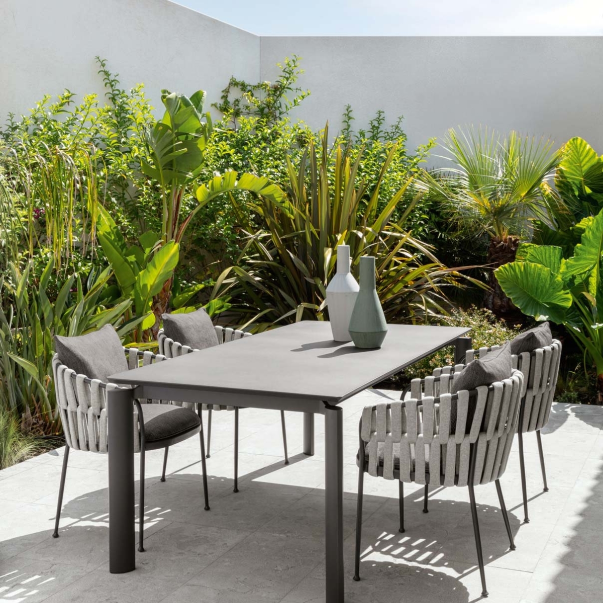 talenti_frame_dining_chair_lifestyle_2_corefurniture_online