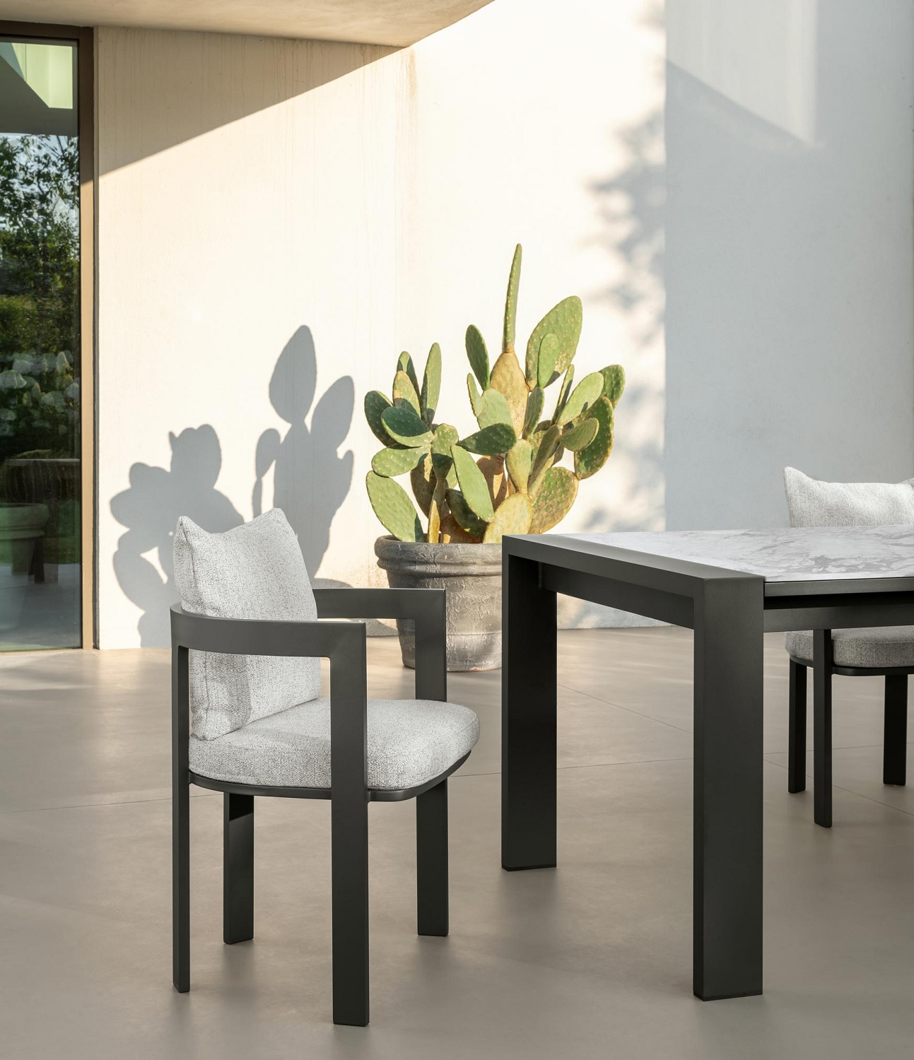 talenti_argo_alu_dining_chair_lifestyle_corefurniture_online