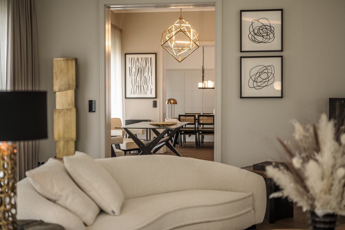 Eichholtz living room: chic simplicity