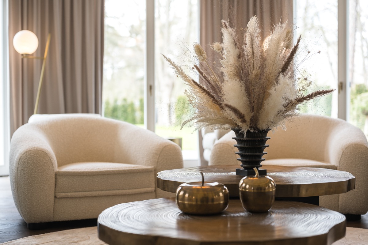 Chic simplicity: Eichholtz neutral living room