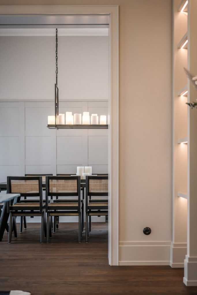 Chic Simplicity with Eichholtz furniture