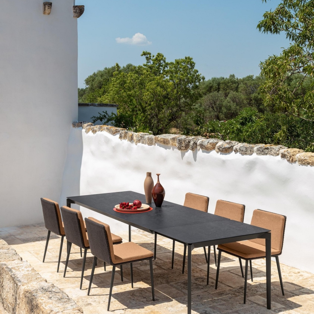 talenti_leaf_dining_table_lifestyle_2_150_150_corefurniture_online